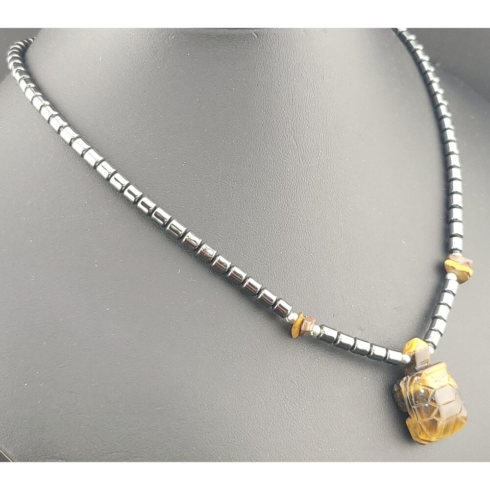 Vintage Hematite Beads Tiger Eye Carved Turtle Fetish Pendant Necklace 17"